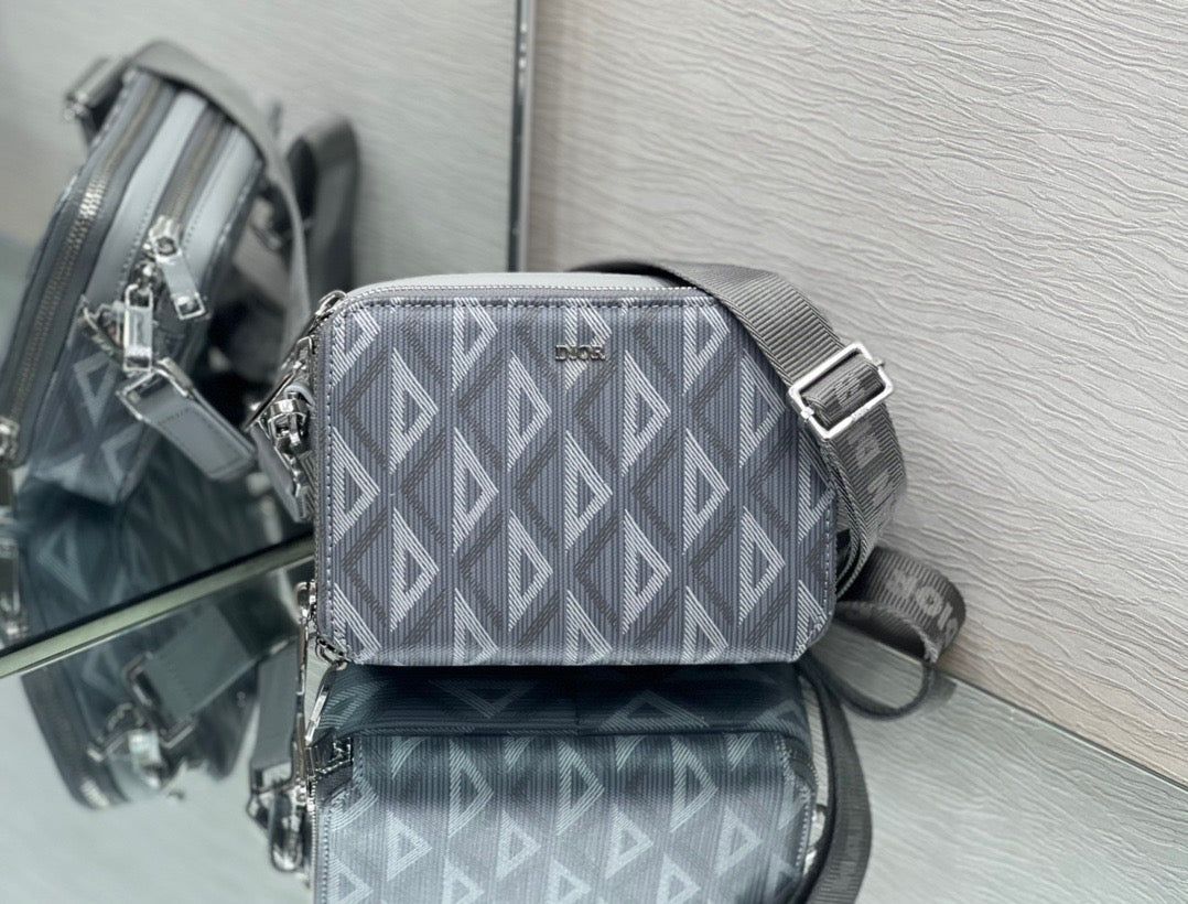 Graue Tasche
