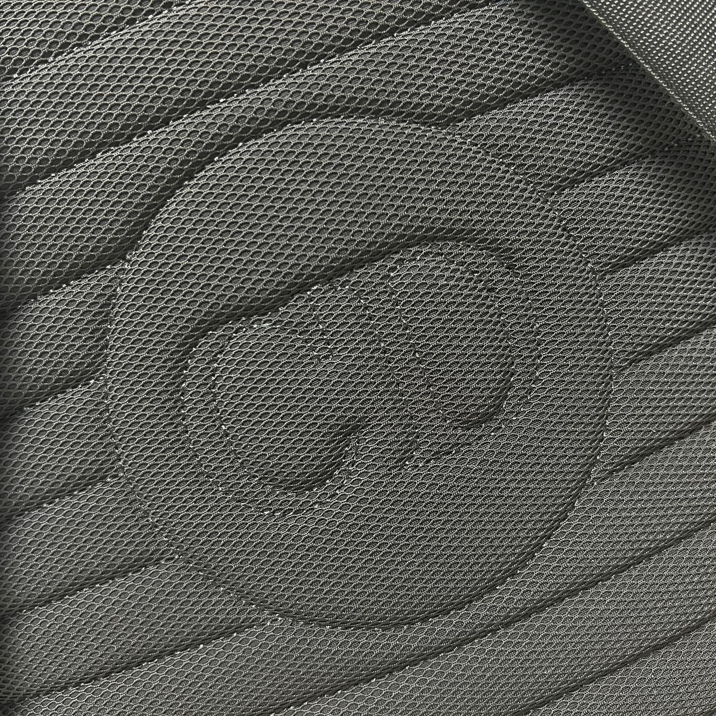 Blaue und schwarzgraue Tasche