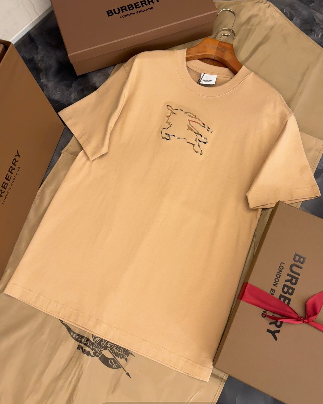 Black and Khaki T-shirt - FashionHype.xyz