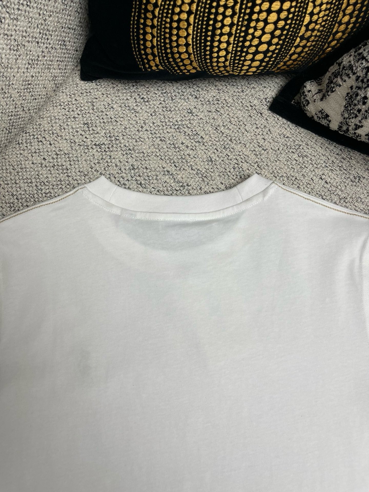 Mehrfarbiges T-Shirt