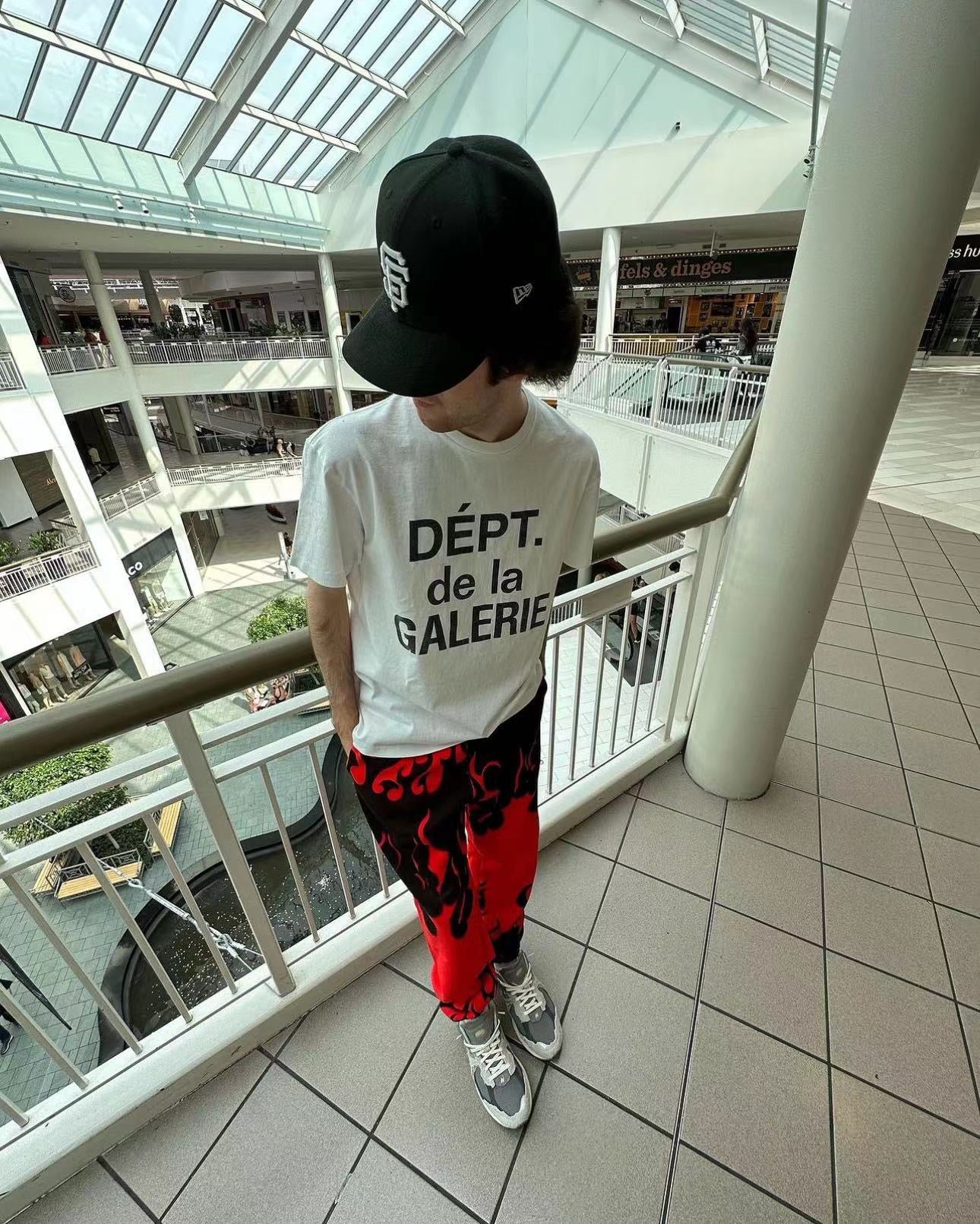 weißes T-Shirt