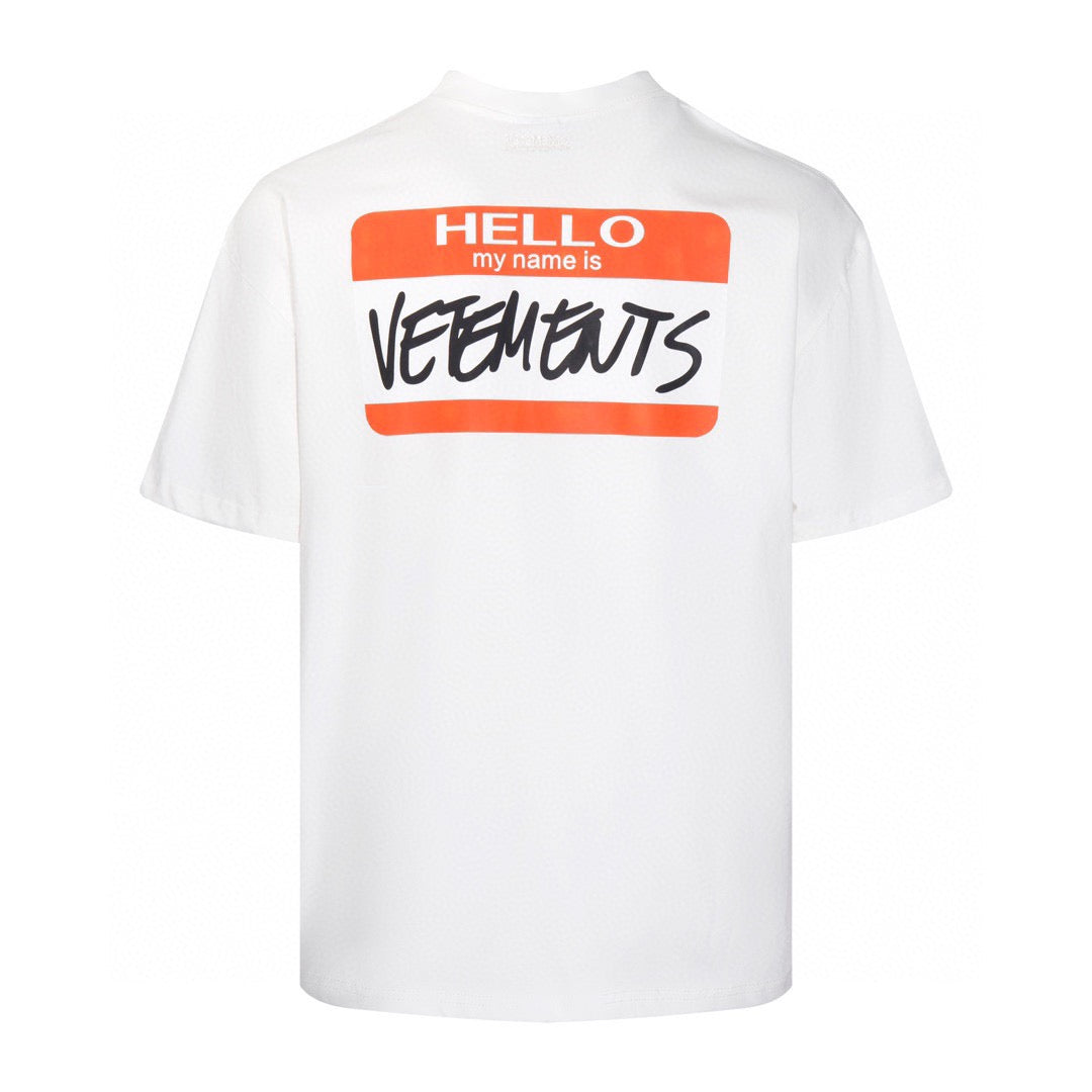 Schwarz-weißes T-Shirt