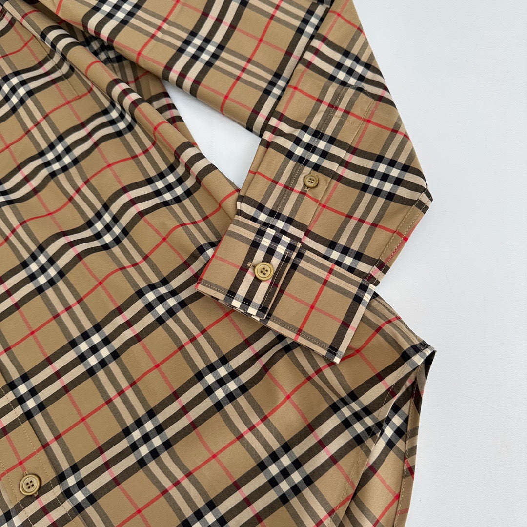 قميص متعدد الألوان