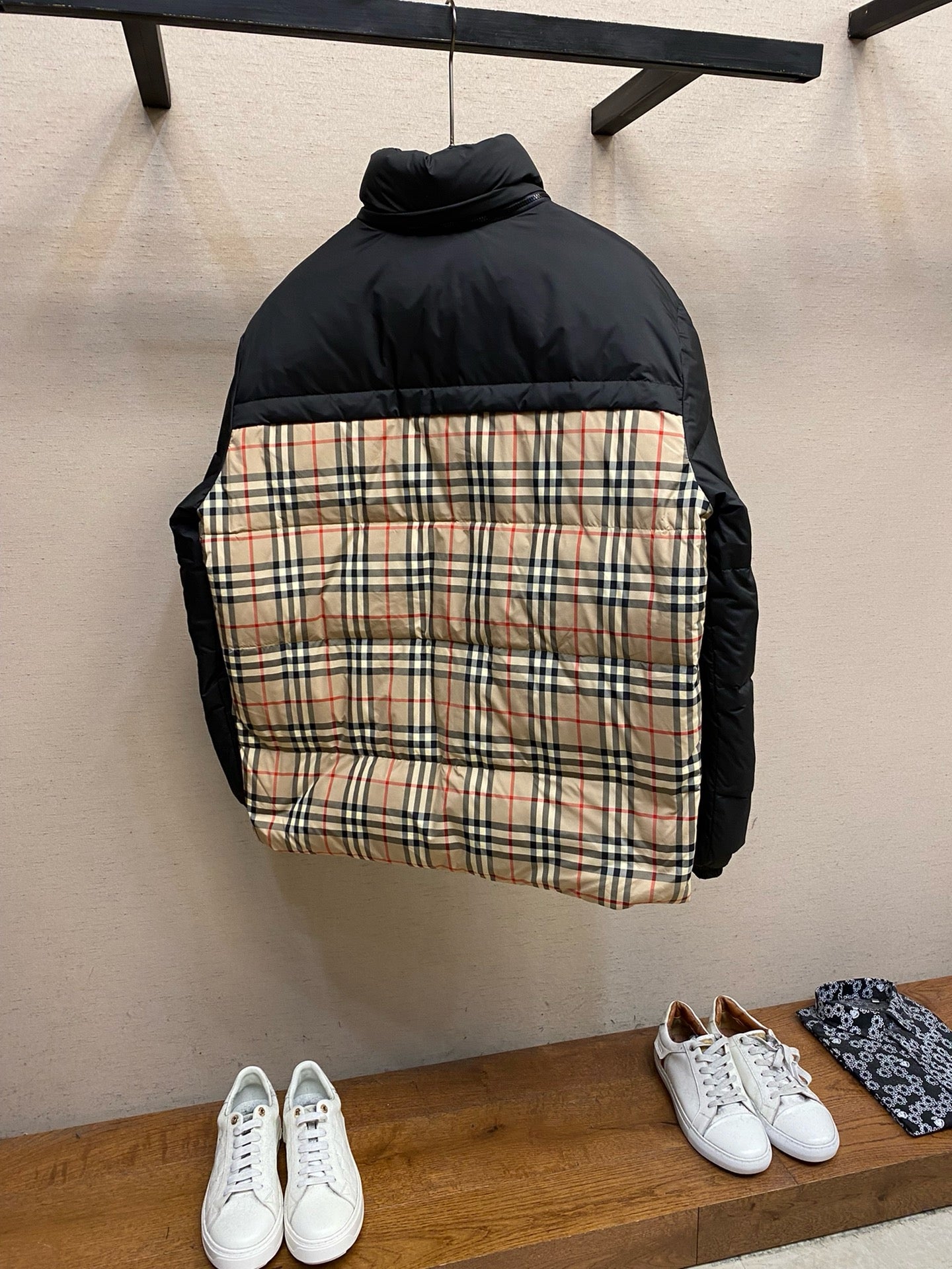 Schwarze Khaki-Jacke