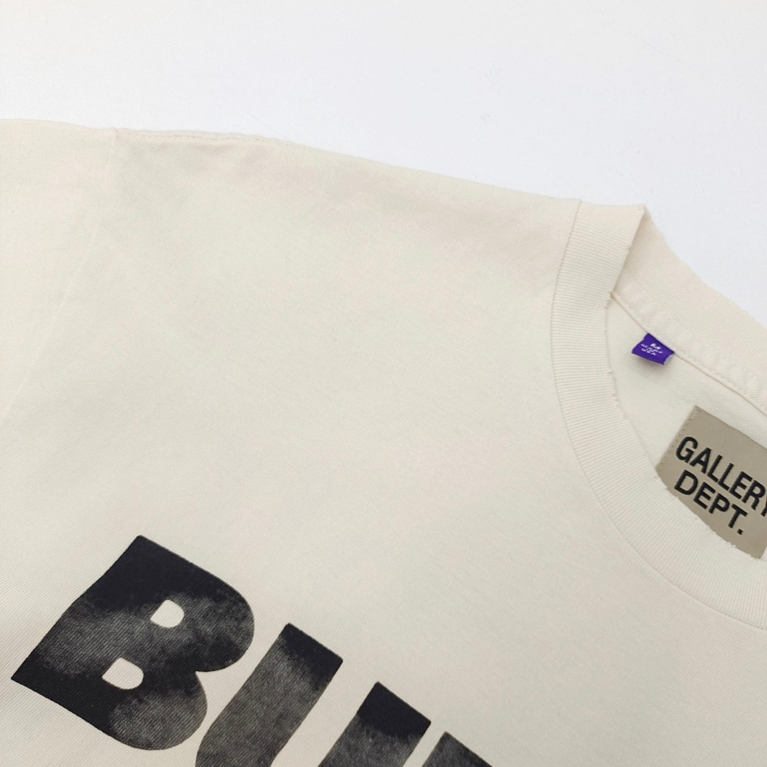 Light pink T-shirt - FashionHype.xyz