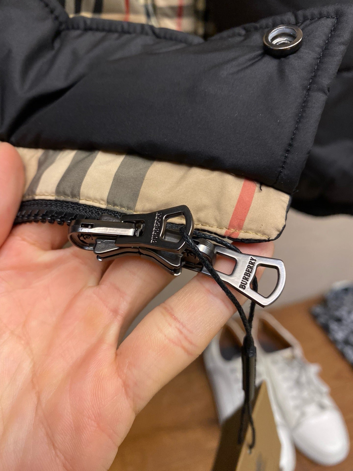 Schwarze Khaki-Jacke