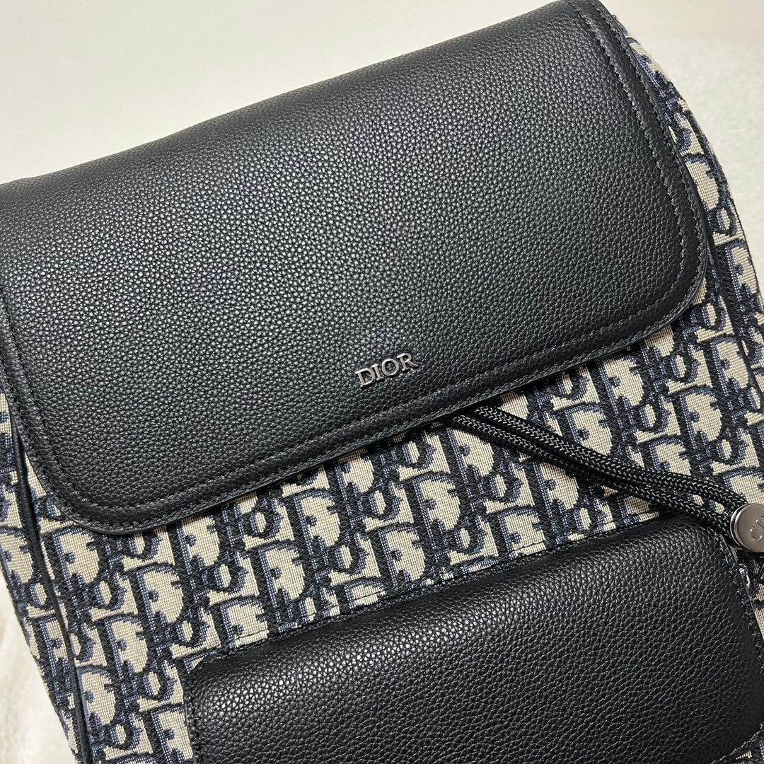 Schwarzgraue Tasche