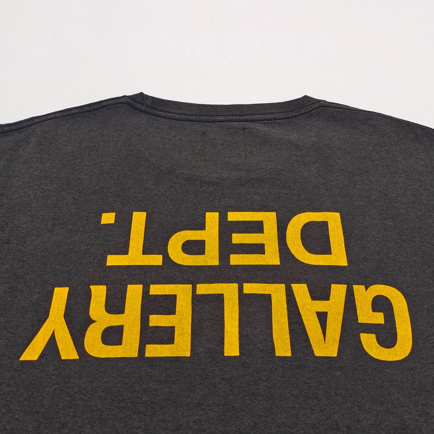 Schwarzes T-Shirt