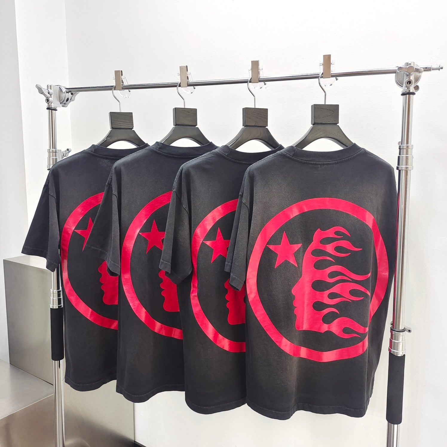 Schwarzes T-Shirt