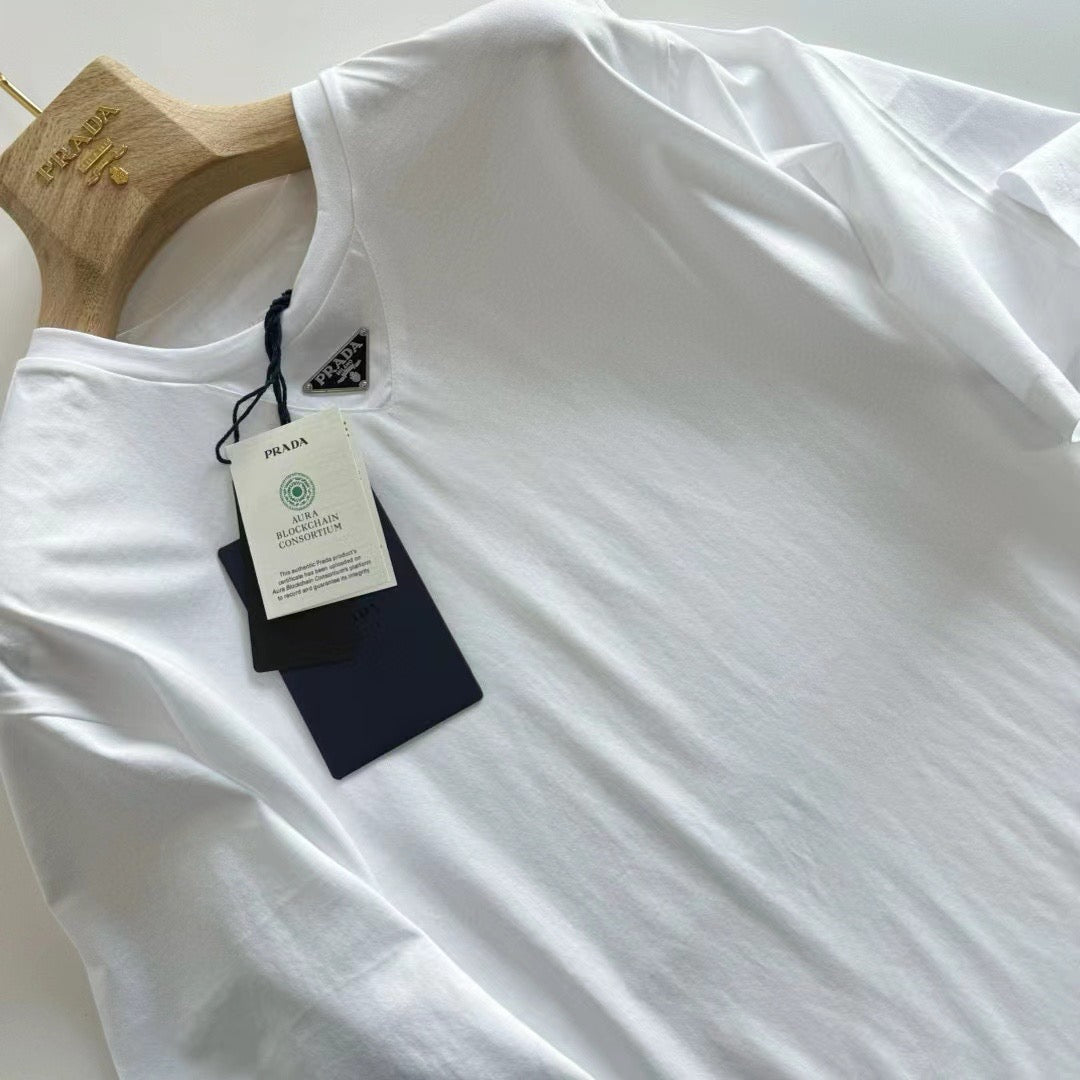 Black and White T-shirt - FashionHype.xyz