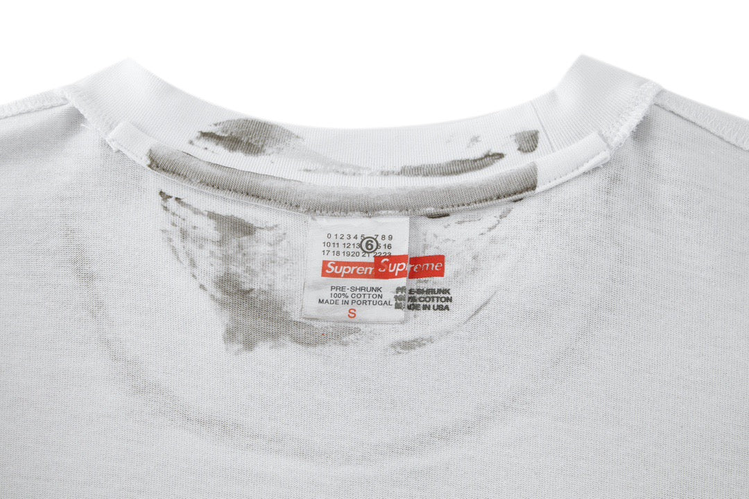 weißes T-Shirt