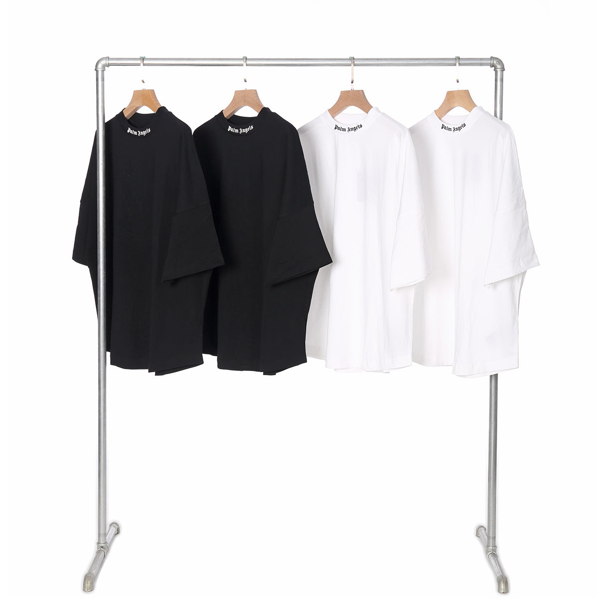 Schwarz-weißes T-Shirt