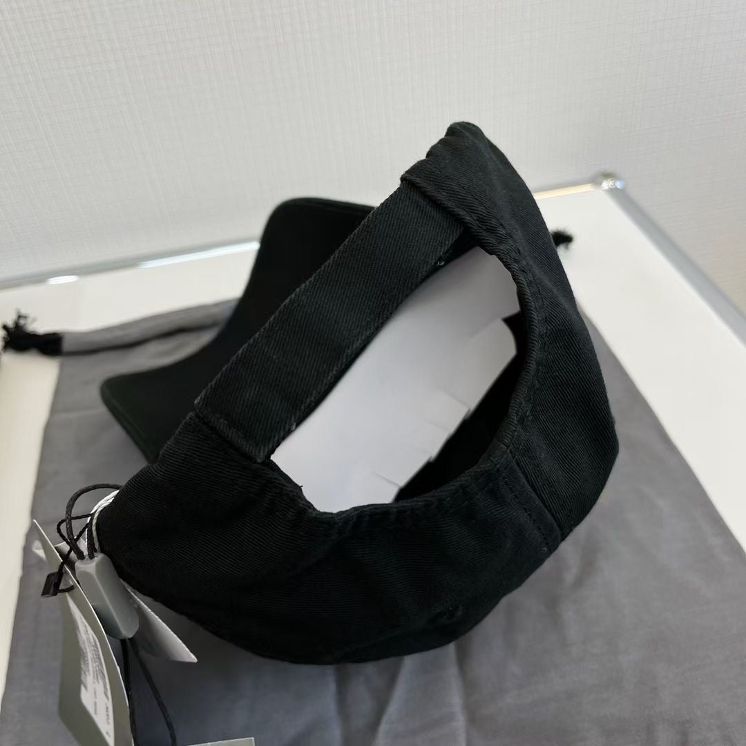 White and Black Cap - FashionHype.xyz