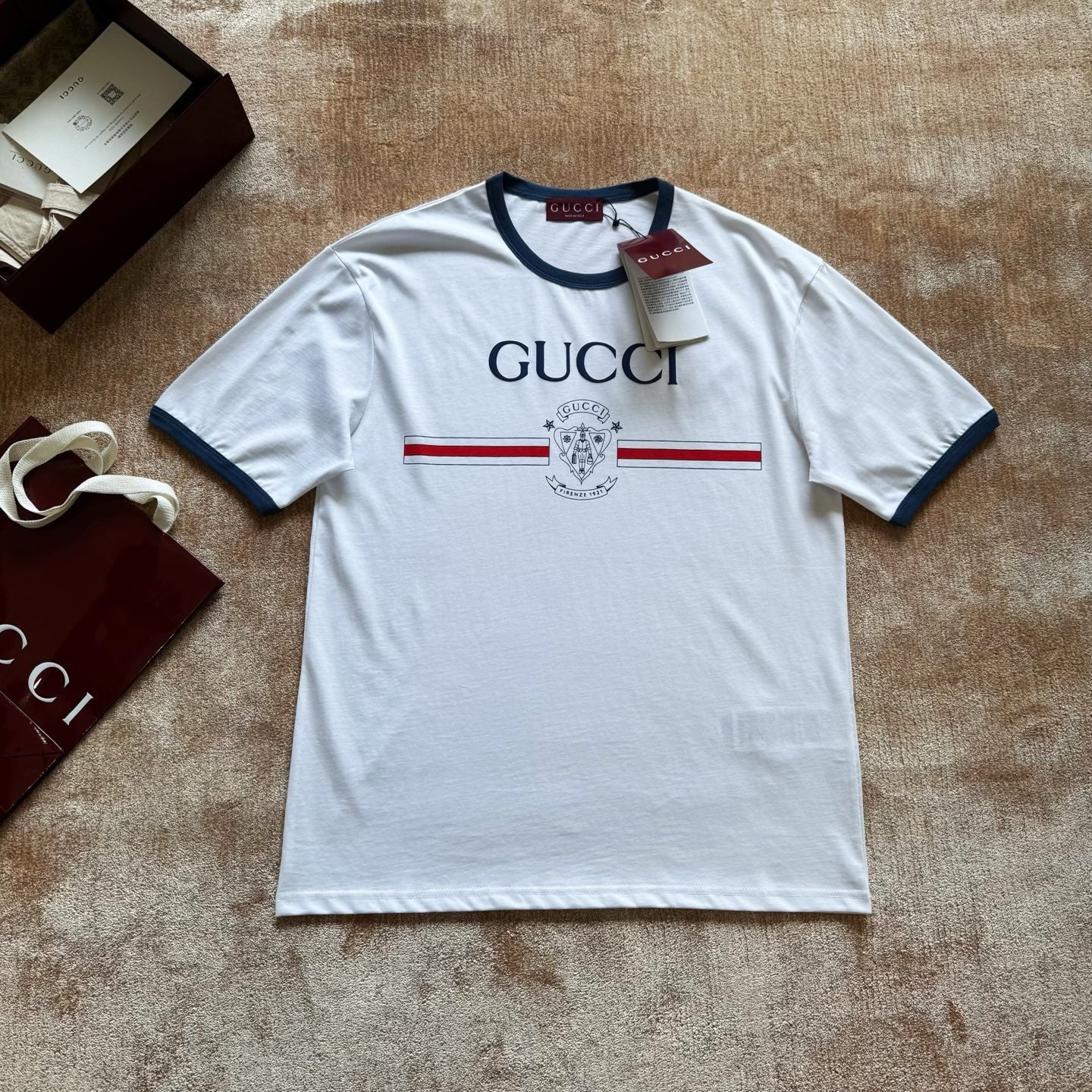 Weißes T-Shirt