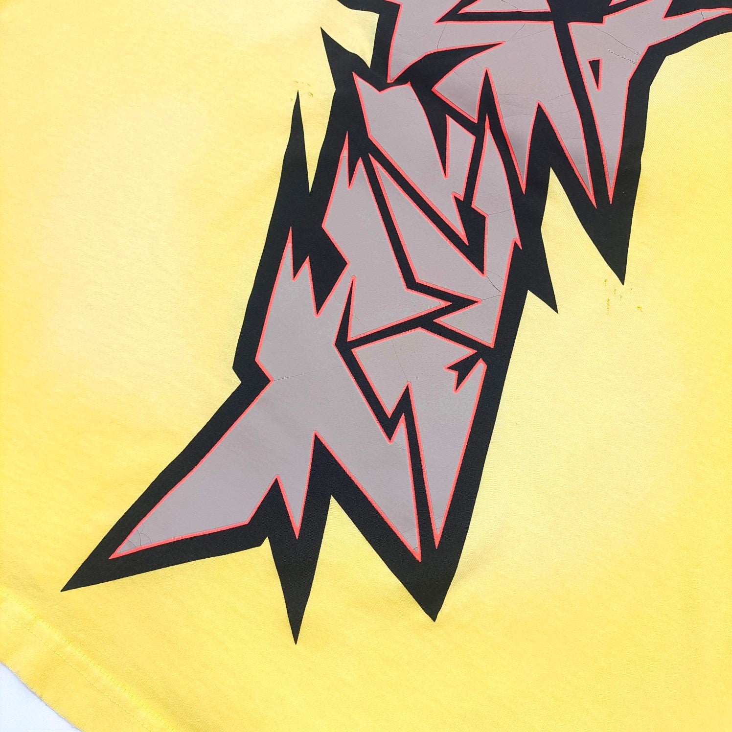 Gelbes T-Shirt