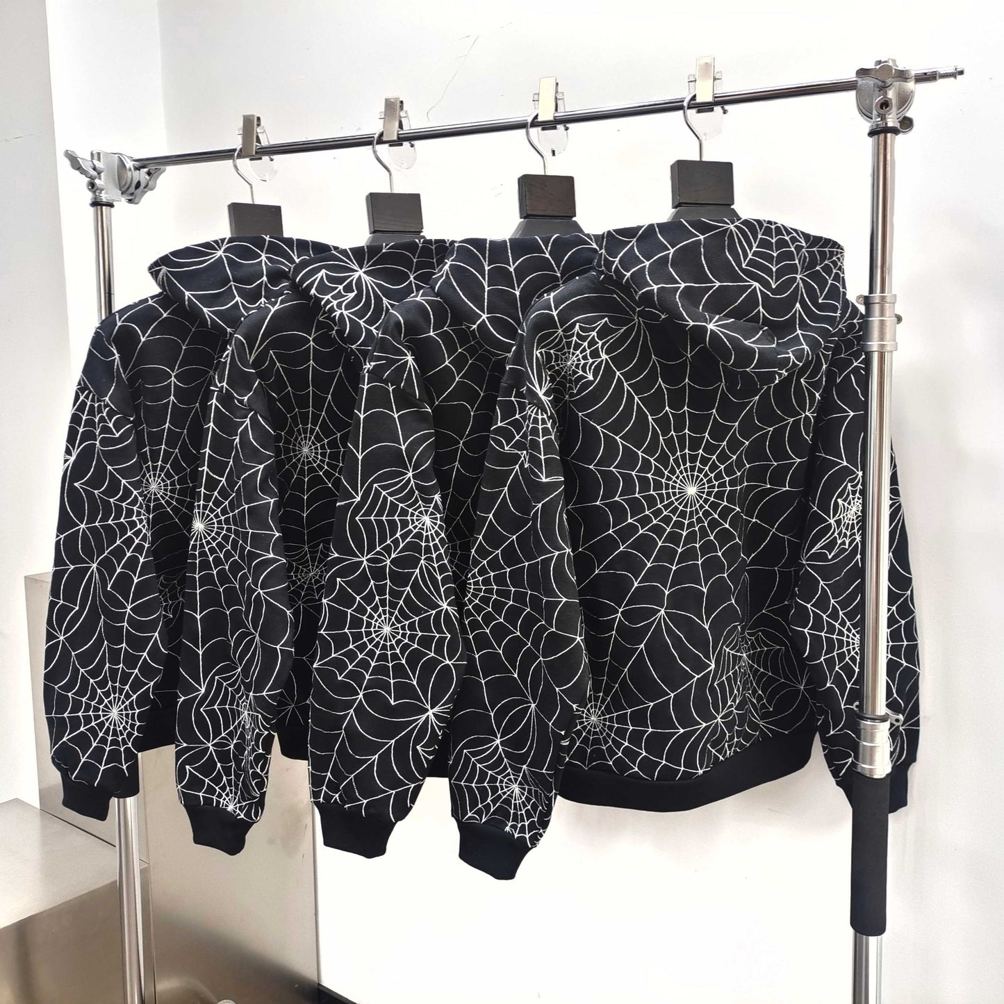 Schwarzer Hoodie