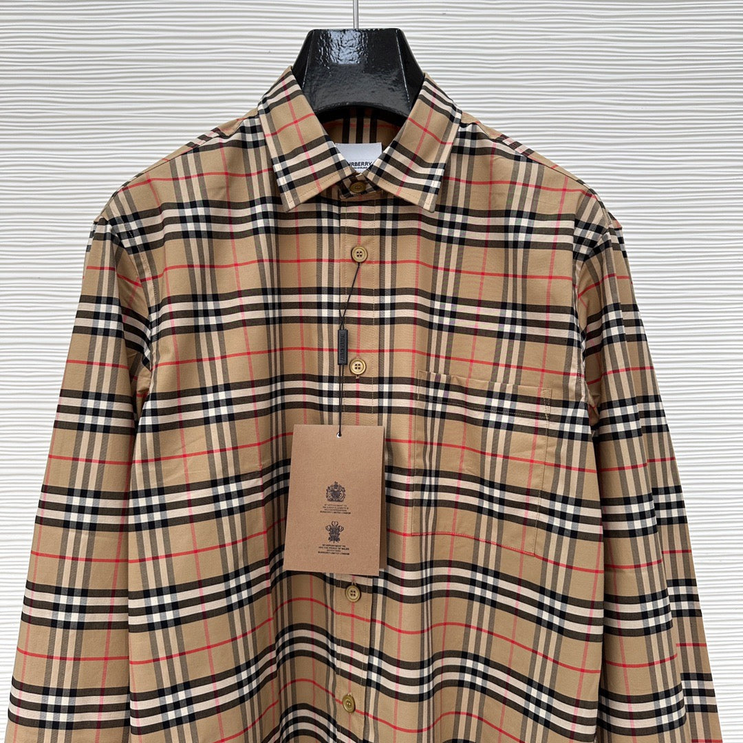 قميص متعدد الألوان