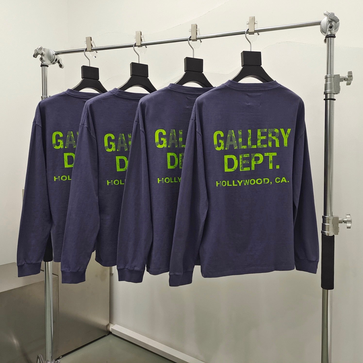 Blaues und himmelblaues Sweatshirt