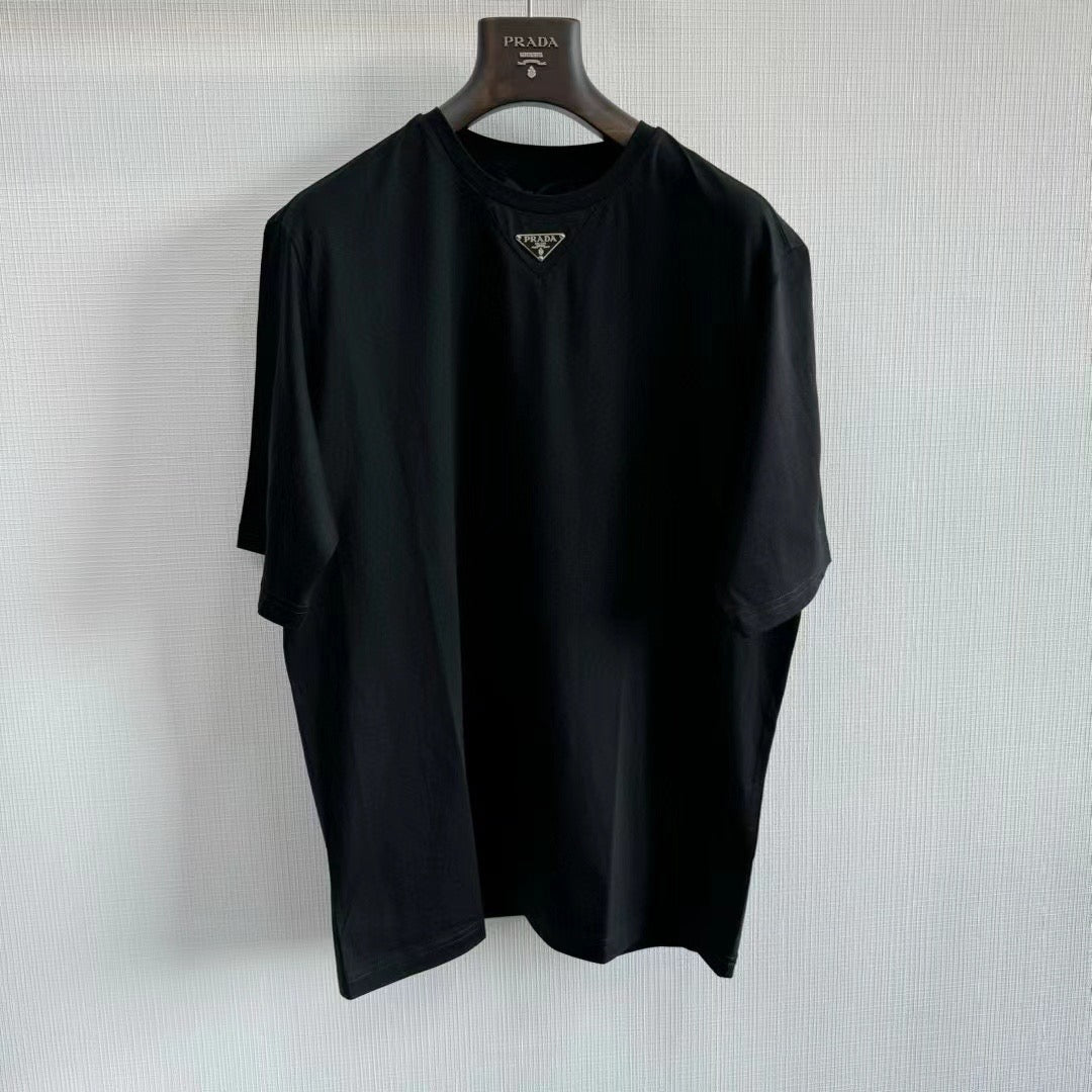 Black and White T-shirt - FashionHype.xyz