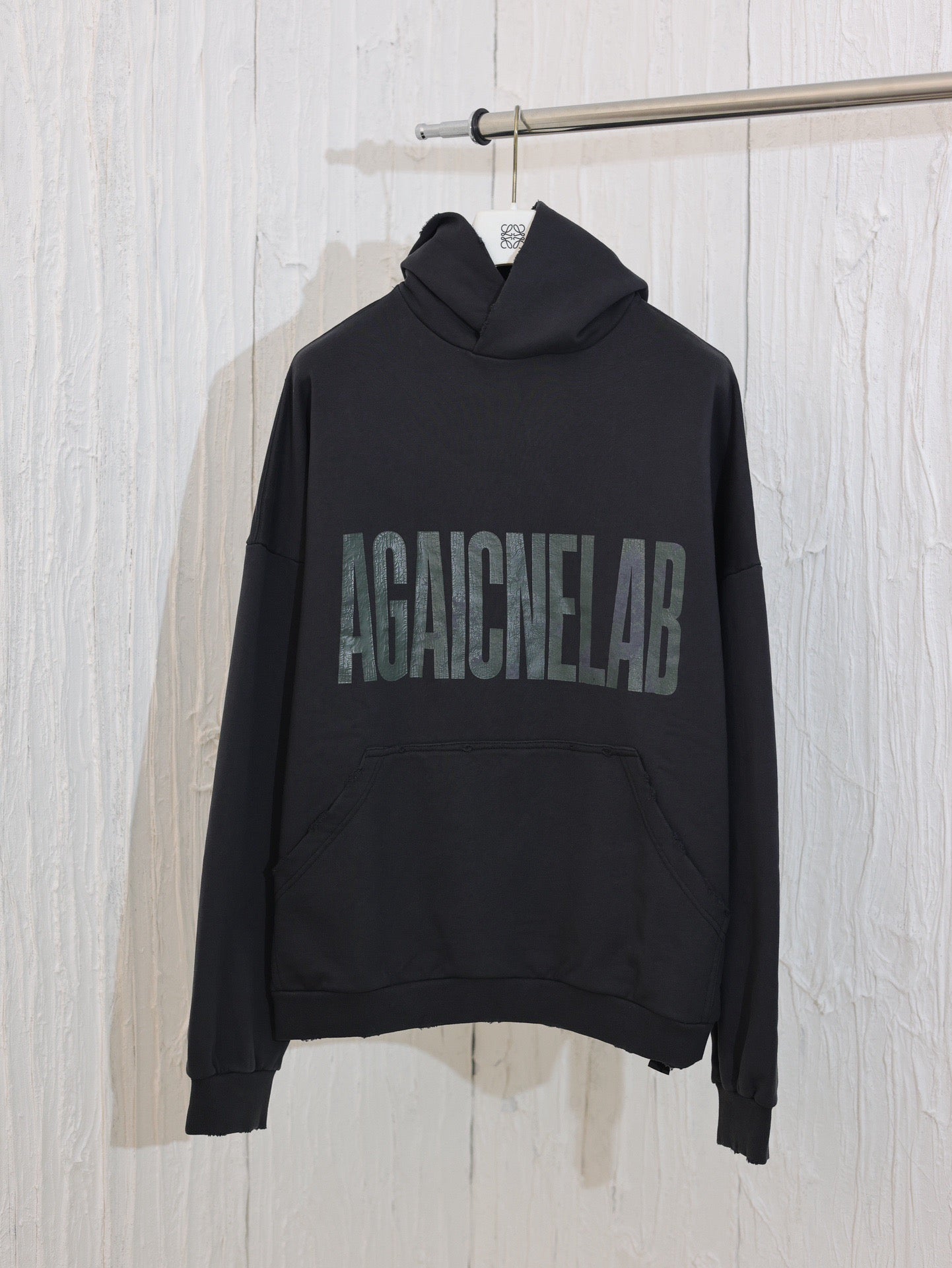 Schwarzer Hoodie