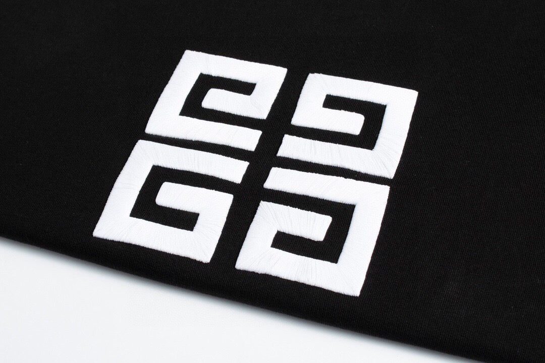 Black Hoodie - FashionHype.xyz