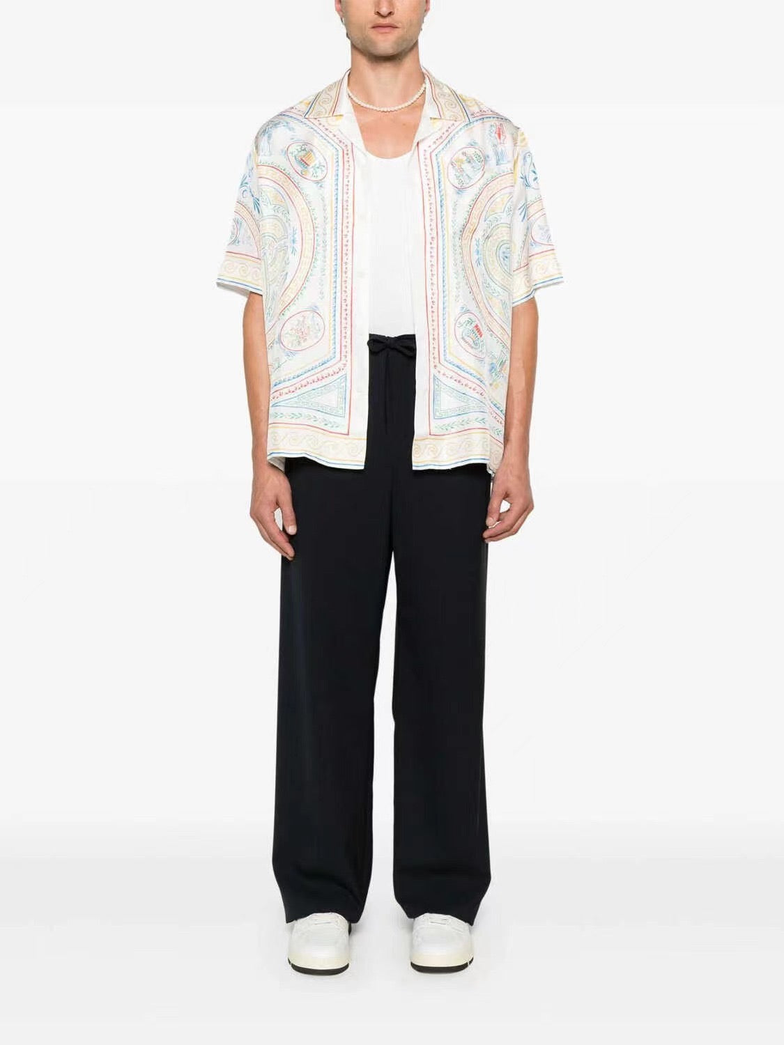 قميص متعدد الألوان