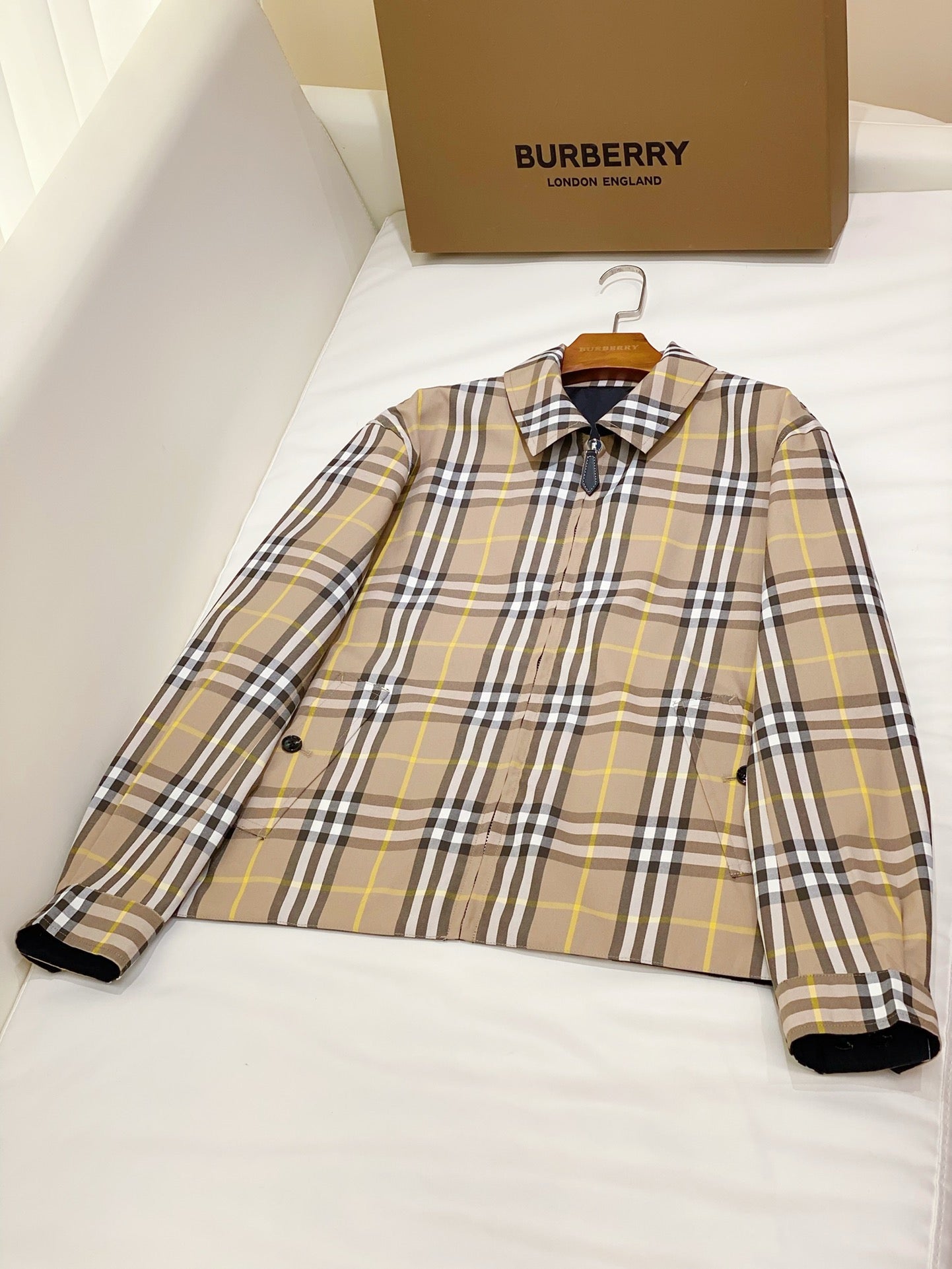 Mehrfarbige Jacke