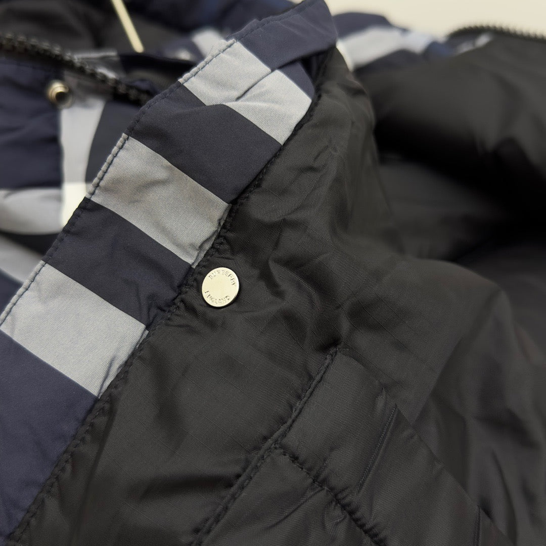 Mehrfarbige Jacke