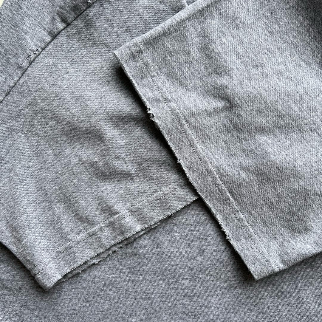 Graues T-Shirt