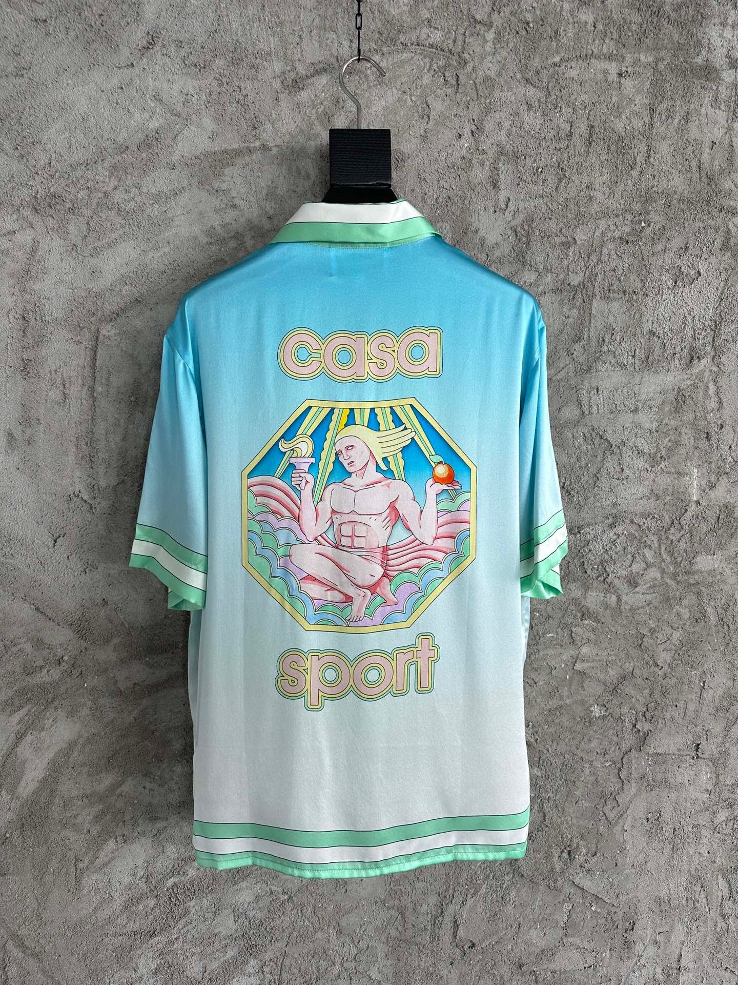 قميص أزرق سماوي