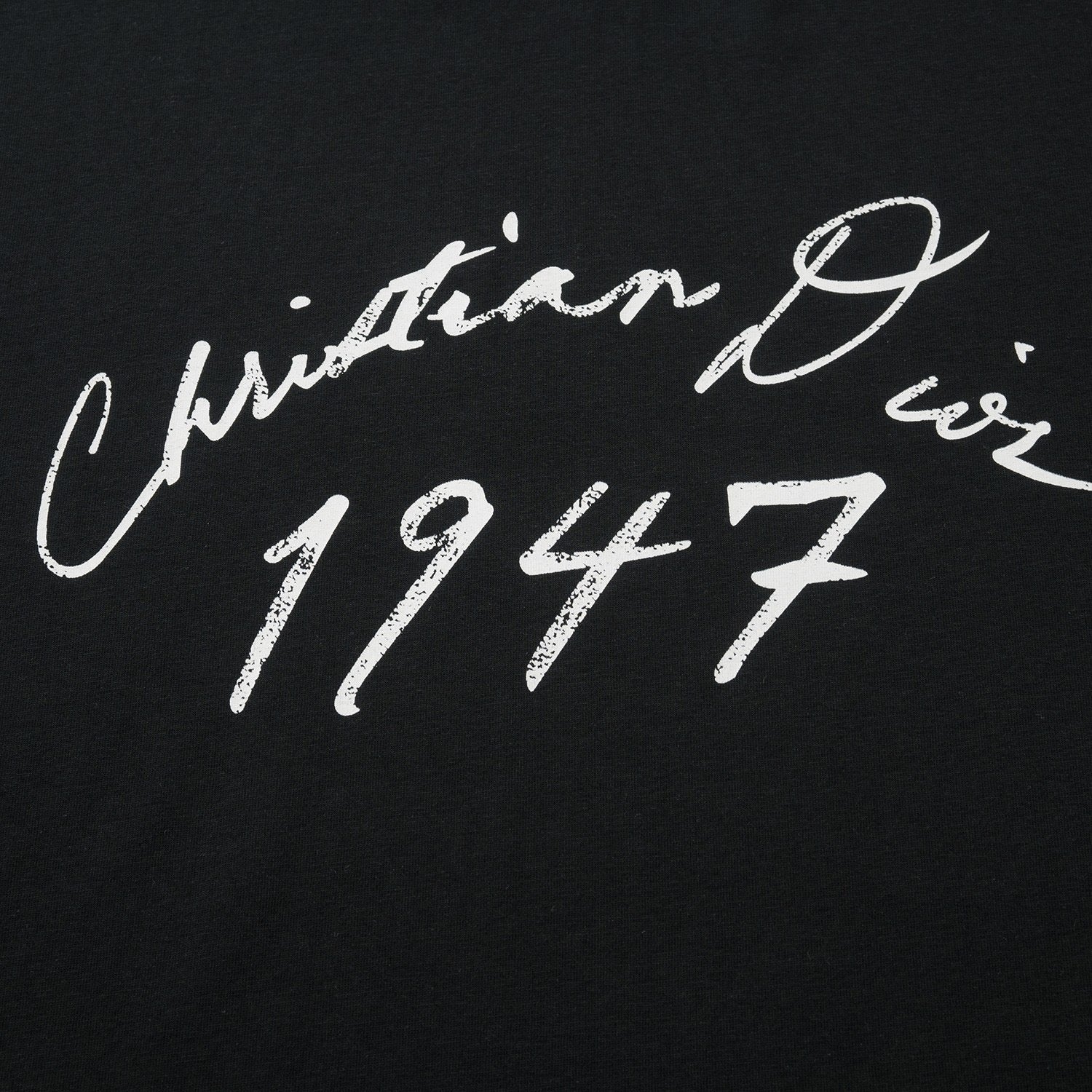 Schwarzes, weißes und blaues T-Shirt