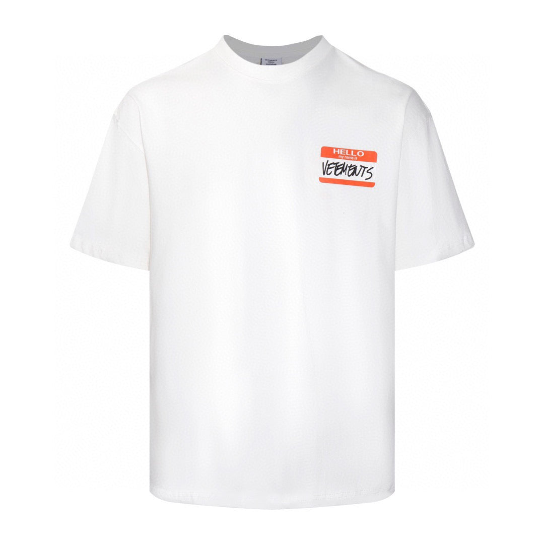 Schwarz-weißes T-Shirt