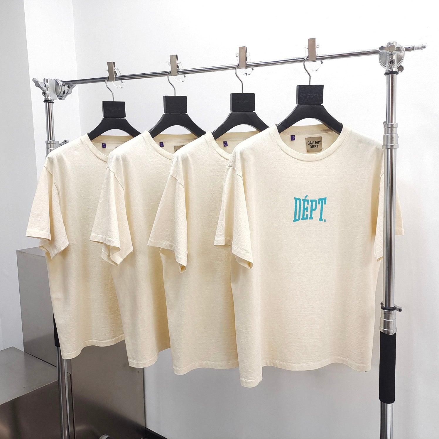 White and Black T-shirt - FashionHype.xyz