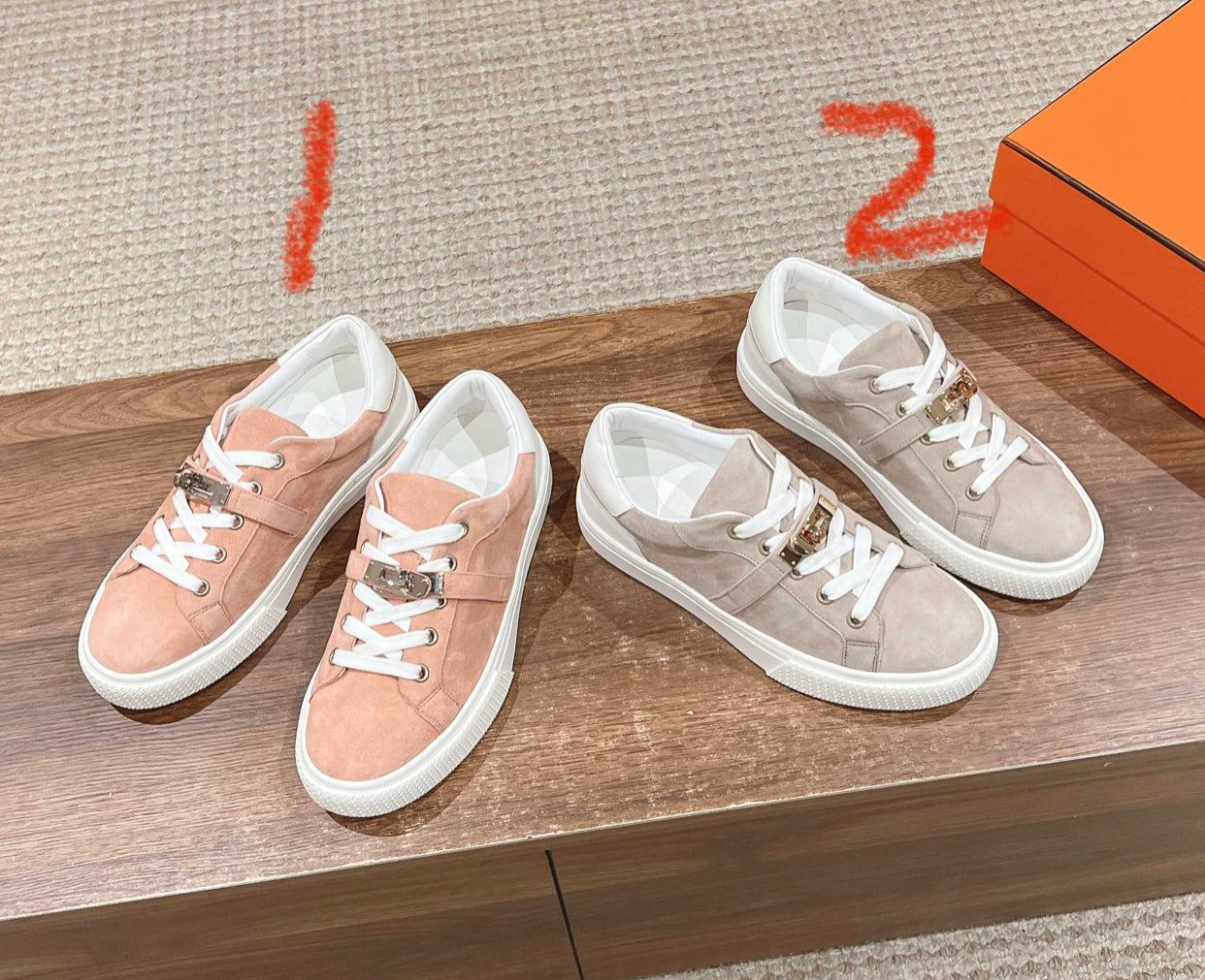 Mehrfarbige Schuhe