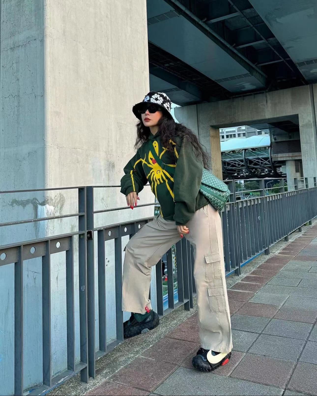 Grüner Hoodie