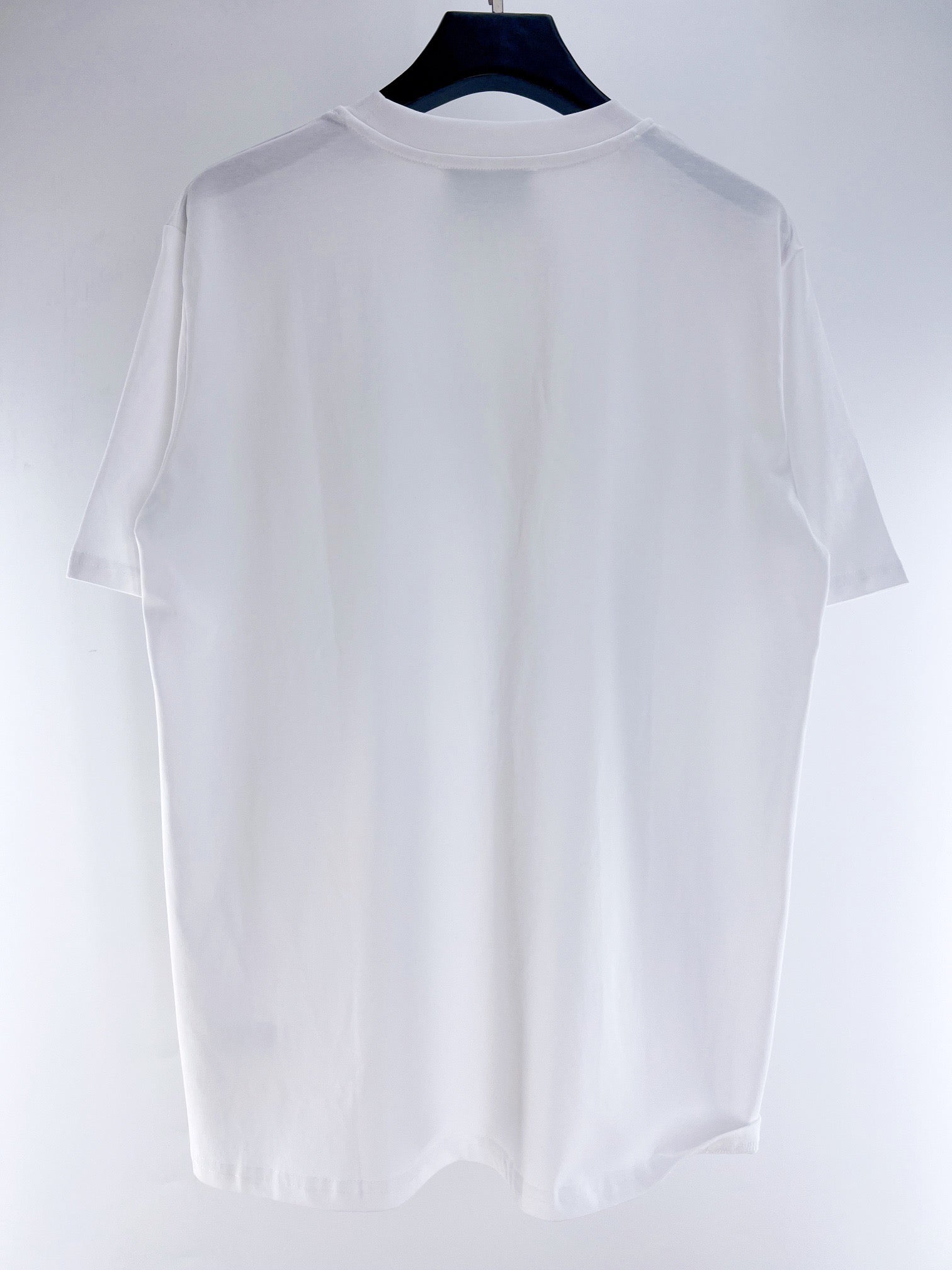 Blau-weißes T-Shirt
