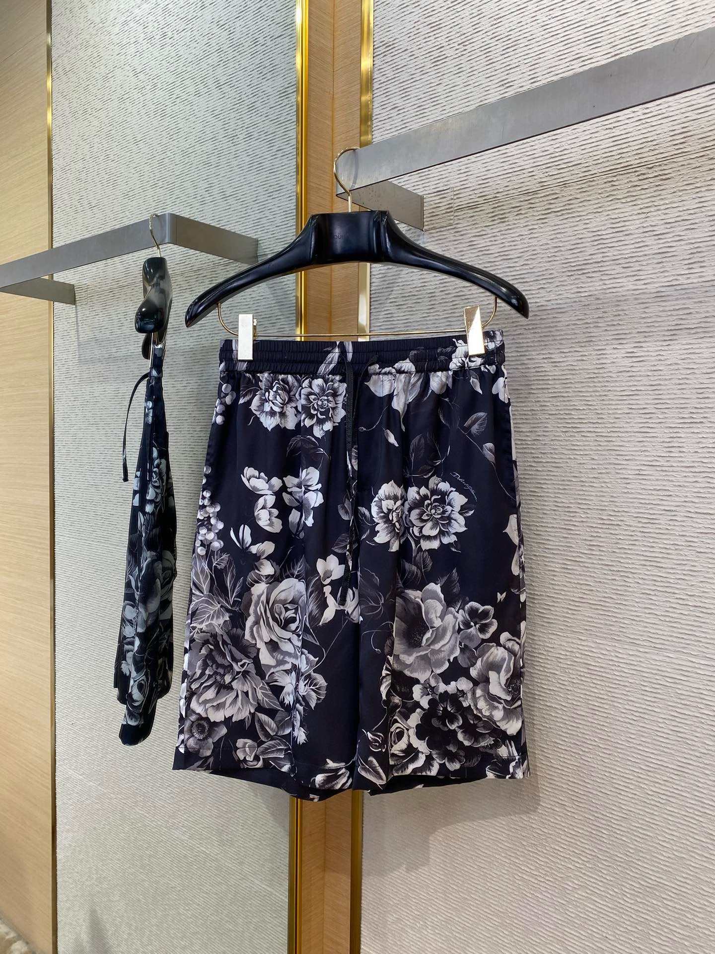 Multi-Colors T-Shirt With Short