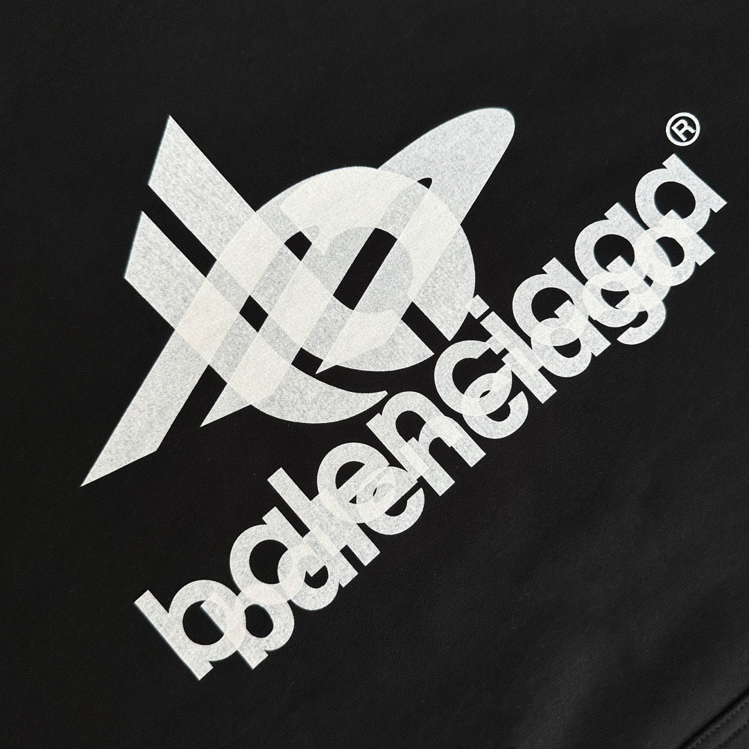 Dunkelblauer Hoodie