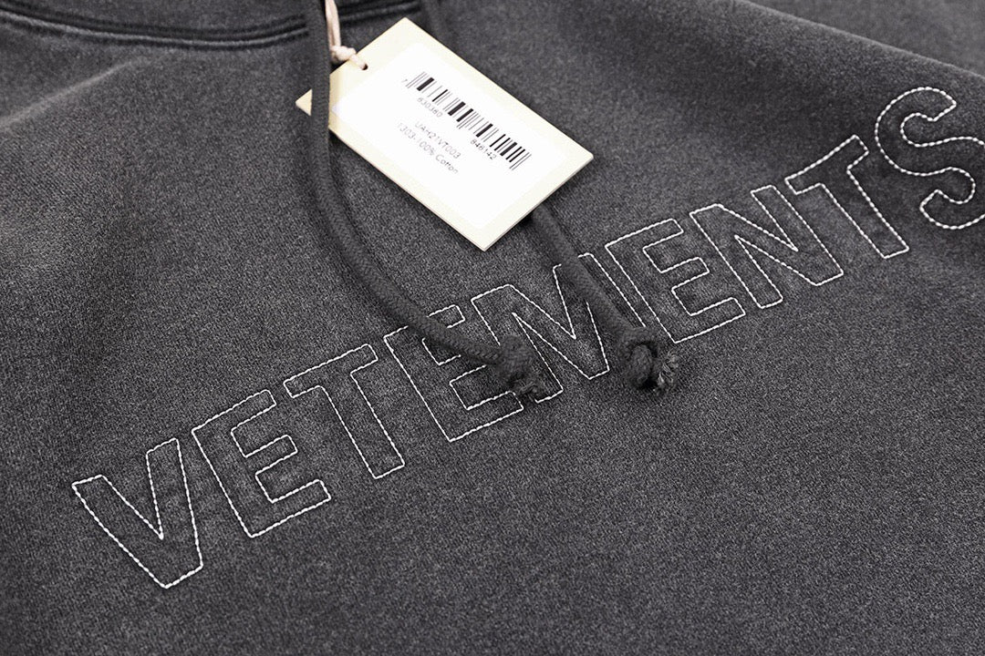 Schwarzer Hoodie