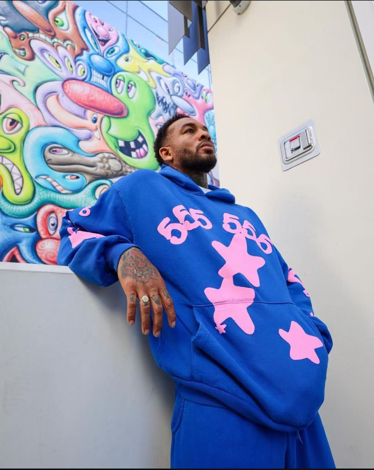 Blauer Hoodie