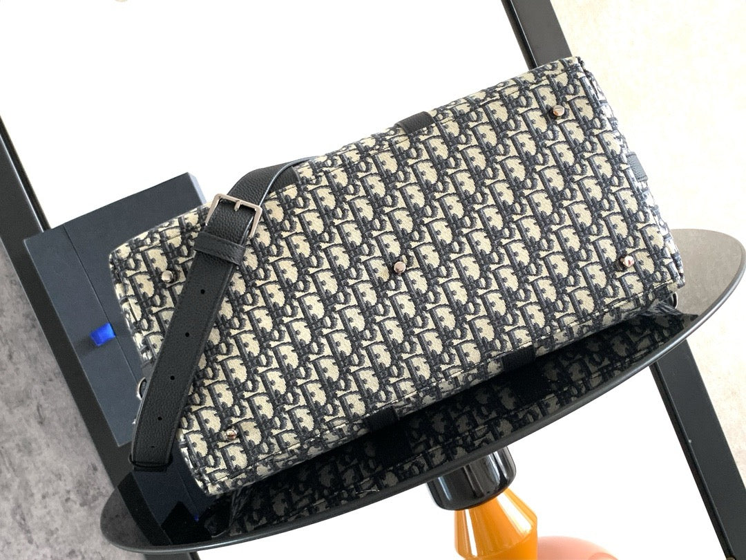 Apricot and Black Bag - FashionHype.xyz