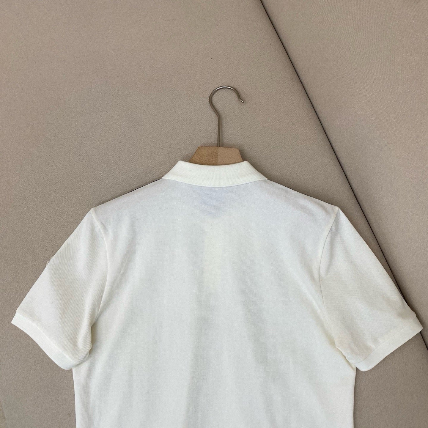 White and Black T-Shirt - FashionHype.xyz