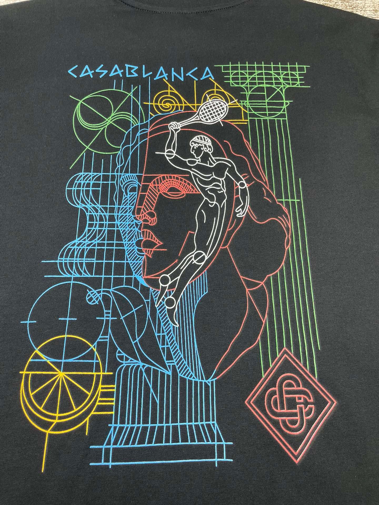 Schwarz-weißes T-Shirt