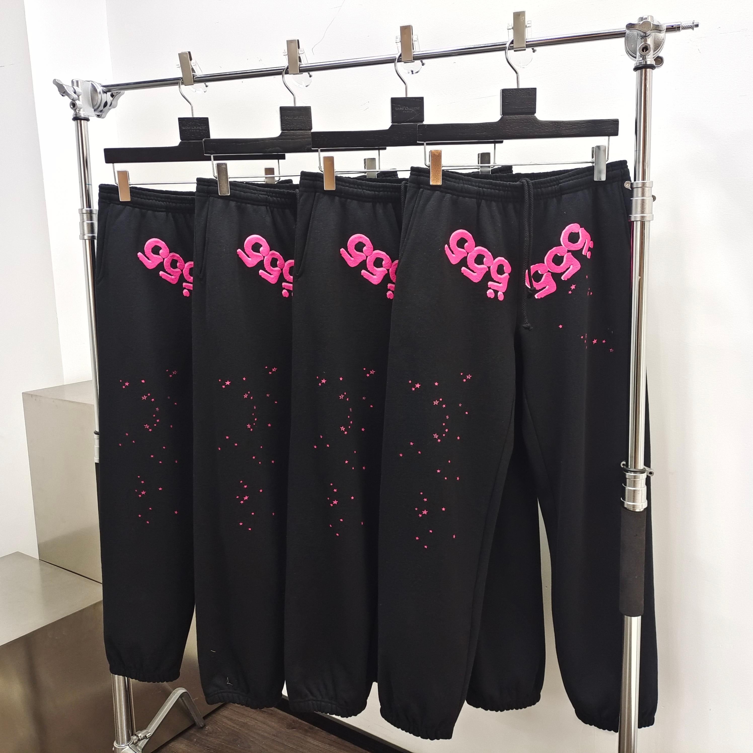 Schwarze Hosen