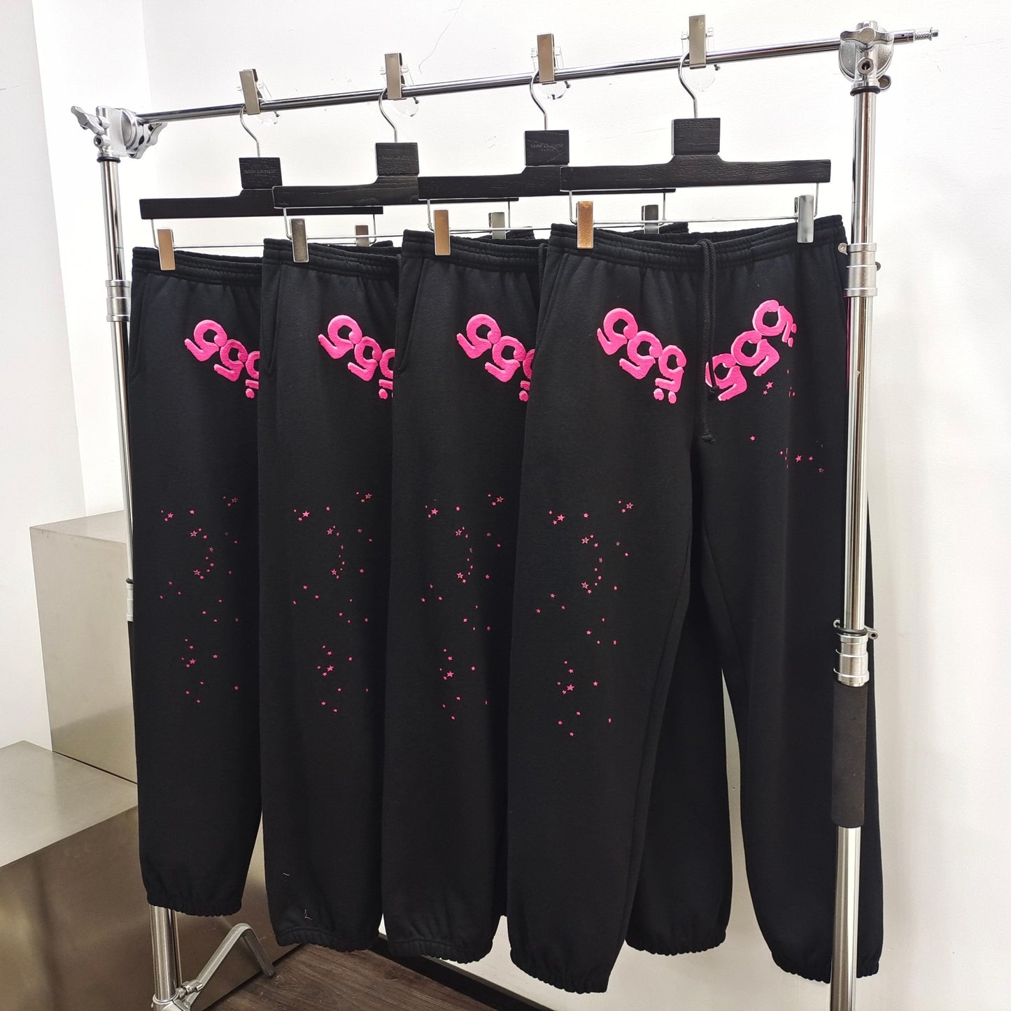 Schwarze Hosen