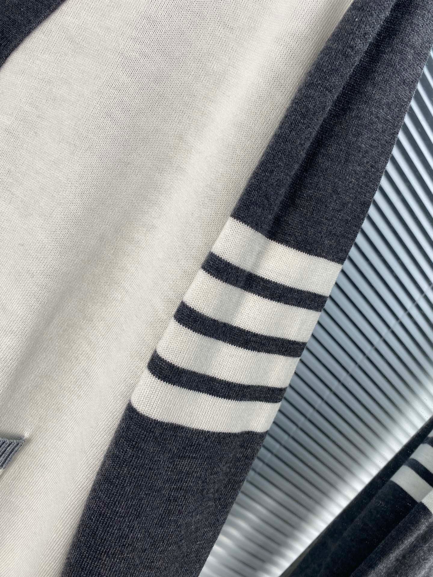 Mehrfarbige Jacke