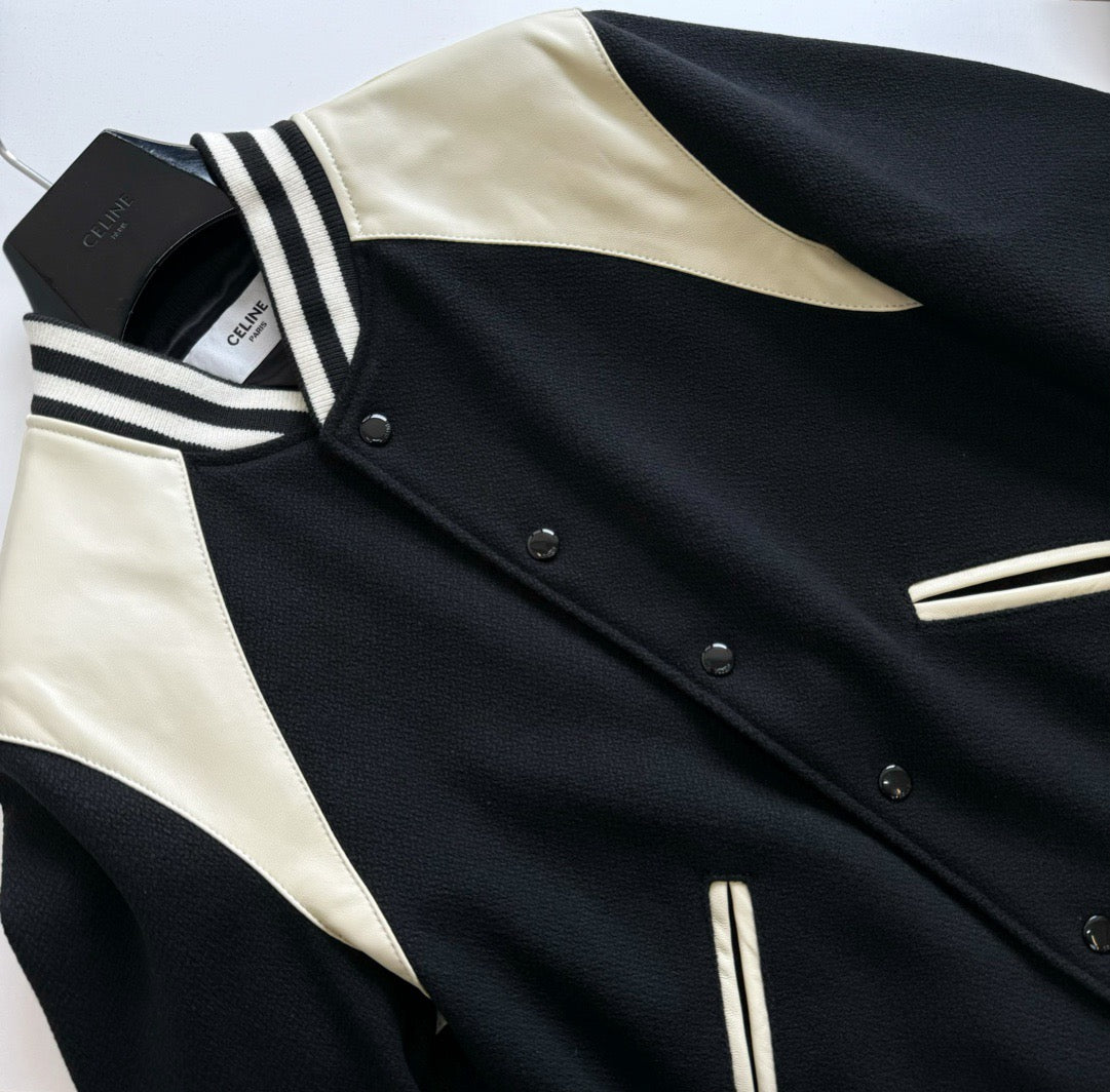 Schwarze weiße Jacke