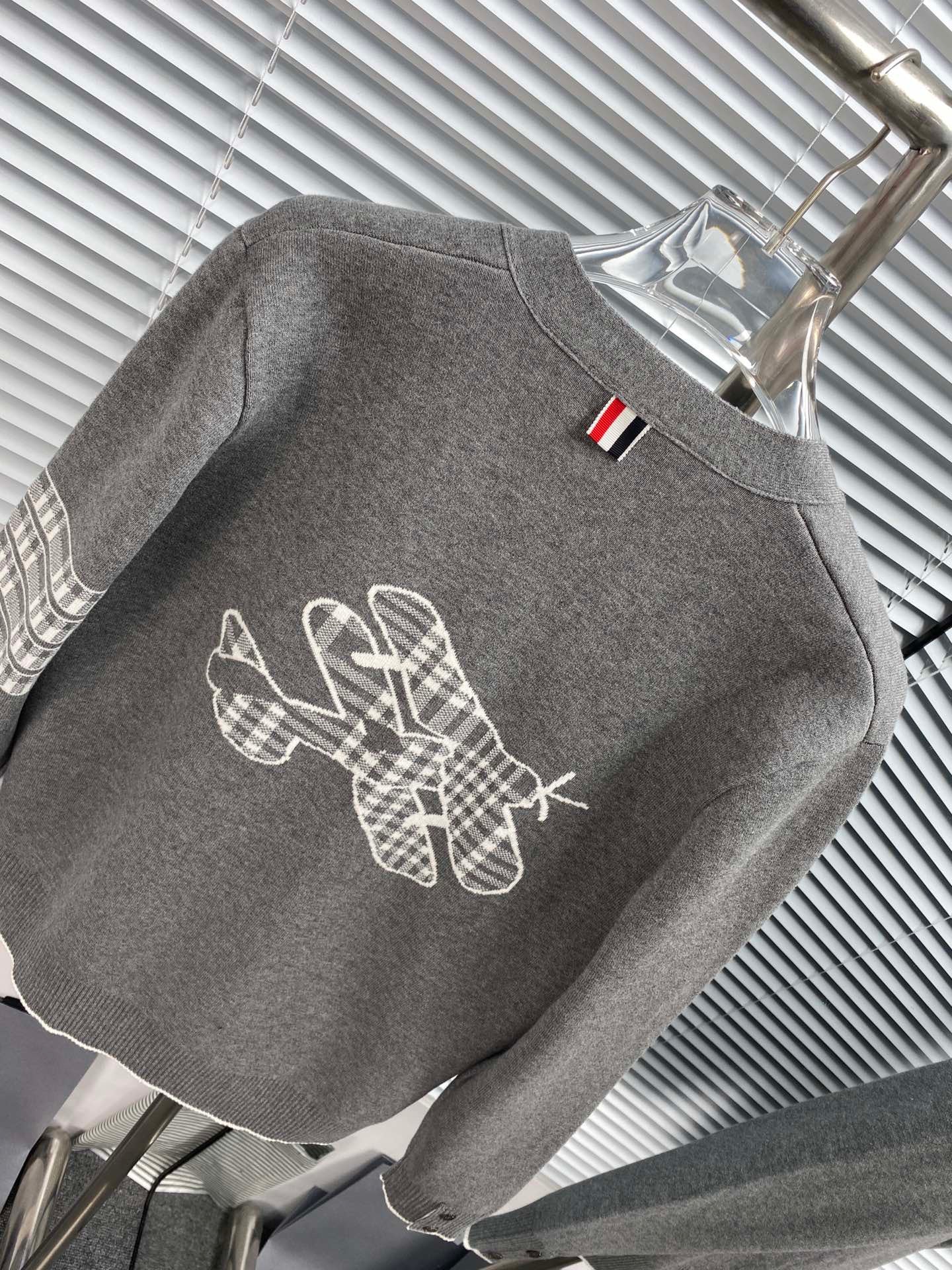 Chaqueta azul y gris