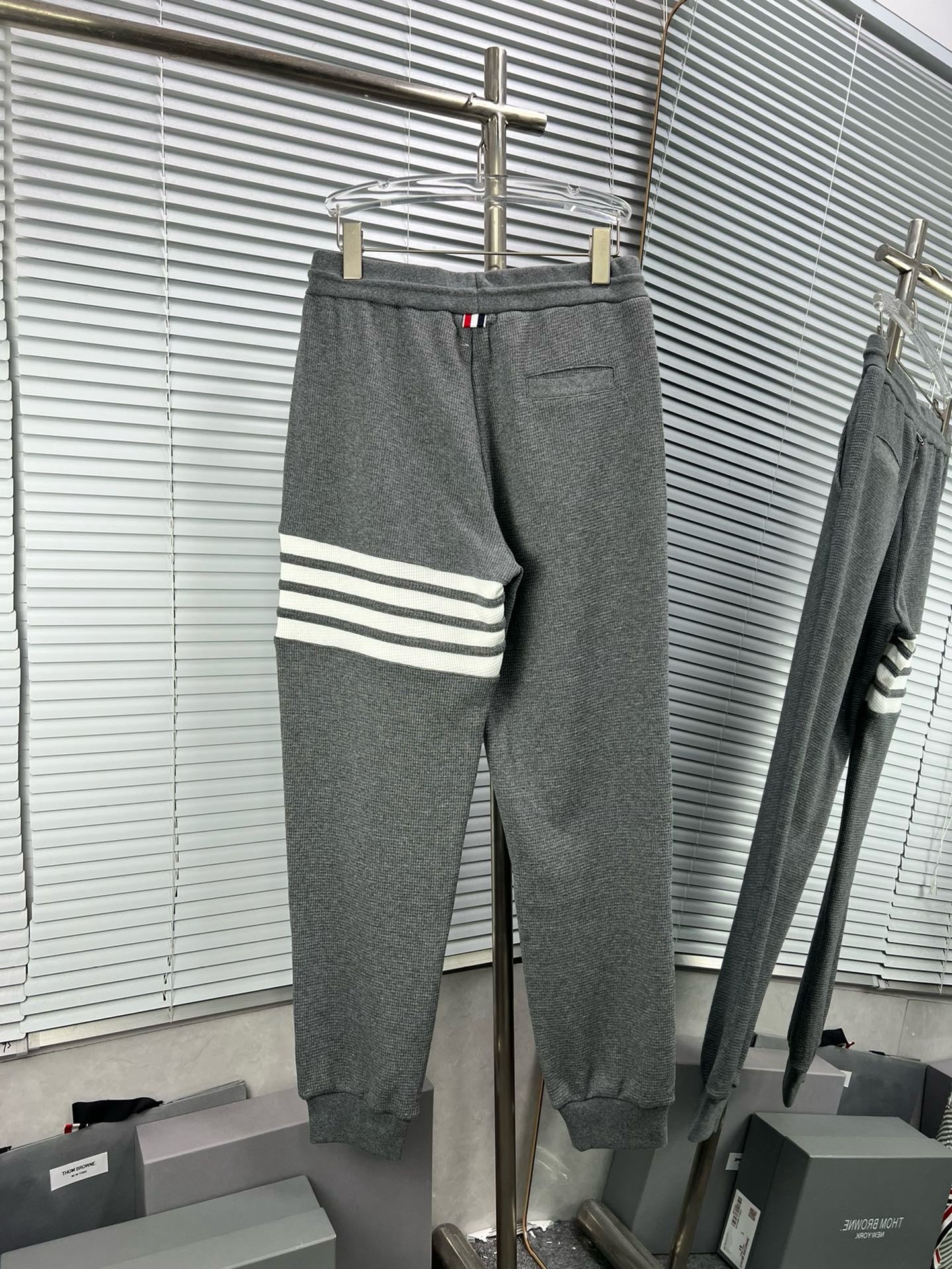 Mehrfarbige Hose
