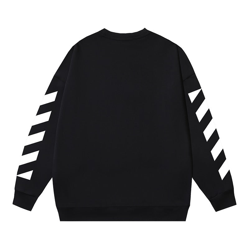 weißes und schwarzes Sweatshirt